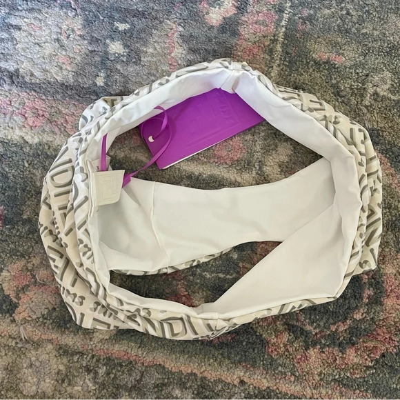 FENDI X SKIMS White Reversible Bikini Bottom NWT New swimwear bathing suit - Picture 7 of 7